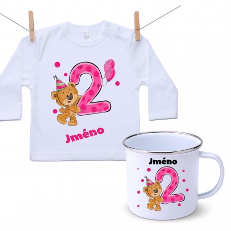 Sada Sada 2 roky s Medvídkem a jménem dítěte Dívka