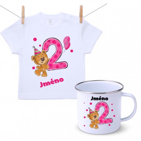 Sada Sada 2 roky s Medvídkem a jménem dítěte Dívka
