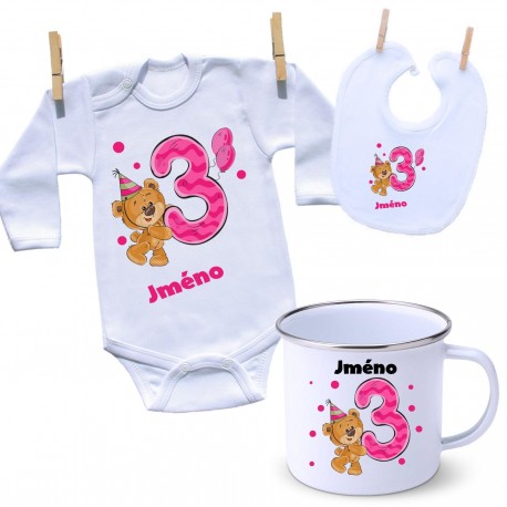 Sada Sada 3 roky s Medvídkem a jménem dítěte Dívka