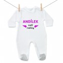 Overal Andílek naší rodiny Dívka