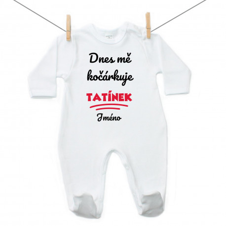 Overal Dnes mě kočárkuje tatínek