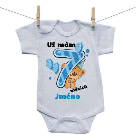 Body s krátkým rukávem Už mám 7 měsíců s medvídkem a jménem dítěte Chlapec Body s krátkým rukávem Už mám 7 měsíců s medvídkem a jménem dítěte Chlapec