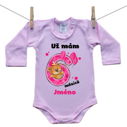 Růžové body s dlouhým rukávem Už mám 6 měsíců s medvídkem a jménem dítěte Holka